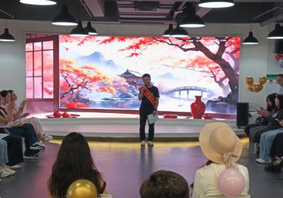 我區青年相親大會上，劉植梅傳遞奮斗與幸福觀 ——彰顯公司培養與社會責任擔當